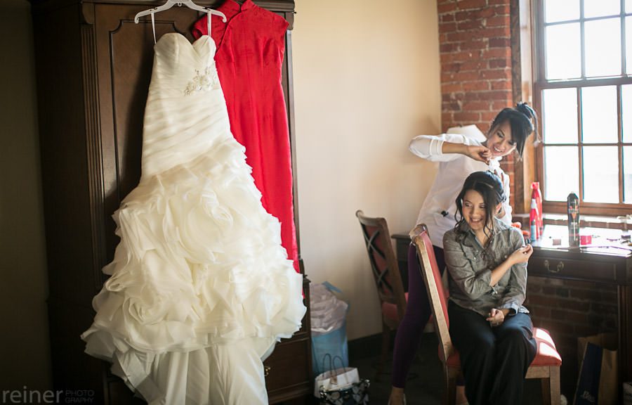 04 Cork Factory Hotel Lancaster Photographer Wil Reiner Wedding Photography bride getting ready at Cork Factory Hotel in Lancaster