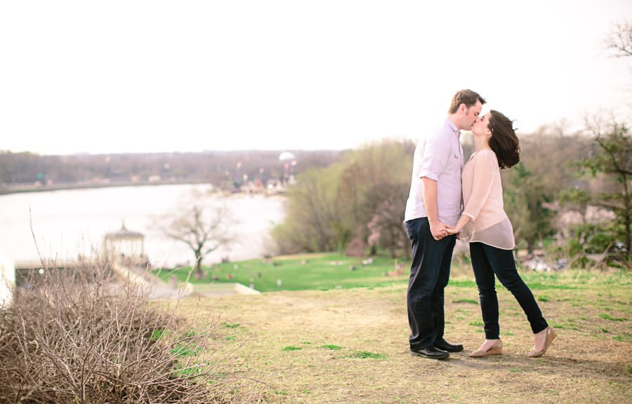 Art Museum of Philadelphia - Engagement photo session