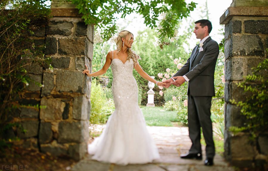 bride and groom pictures before the wedding