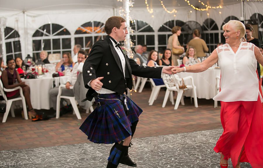 groom dancing with his mom