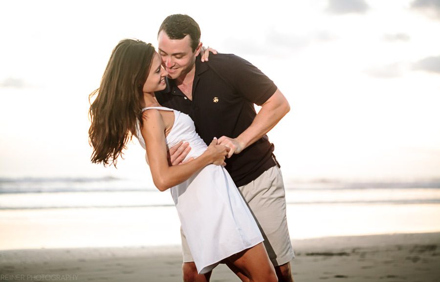 01 Victoria & Mike ENGAGEMENT Session in Costa Rica