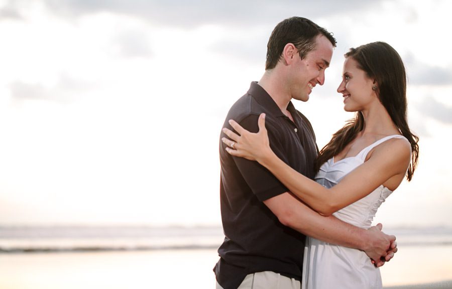 03 Victoria & Mike ENGAGEMENT Session in Costa Rica